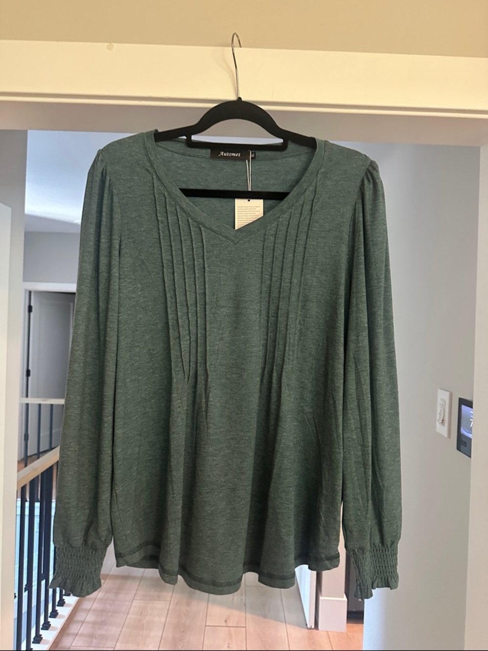 Automet Green Pintuck V-Neck Long Sleeve Top